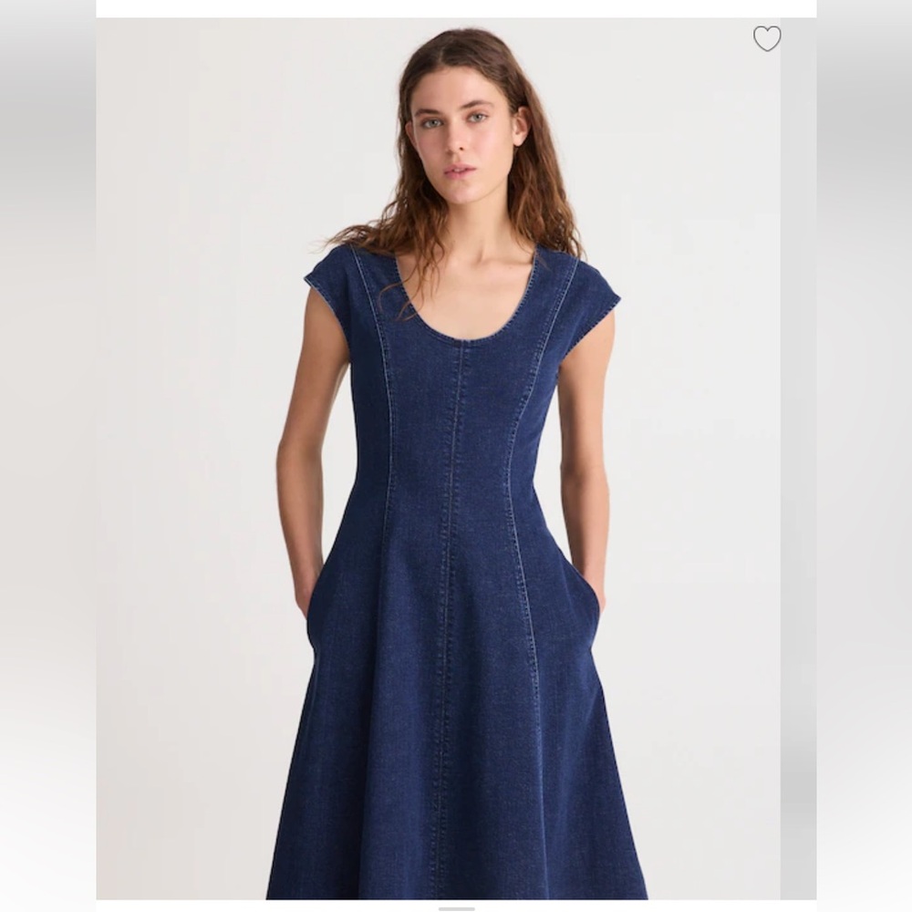 Madewell Denim Seamed Scoopneck Midi Dress. Palmerton wash. Size 6. NWT